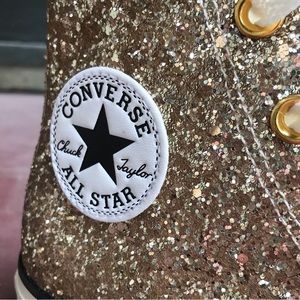 Glittery gold platform high top Converse sneakers!